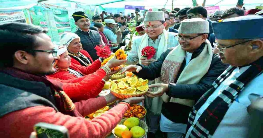 किसानों के कल्याण तथा आर्थिक उत्थान को समर्पित राज्य स्तरीय किसान दिवस पर मुख्यमंत्री धामी के साथ केंद्रीय कृषि मंत्री शिवराज ने की शिरकत