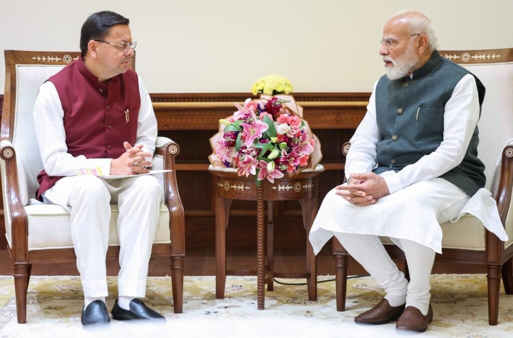 प्रधानमंत्री मोदी से मिले सीएम धामी, उत्तराखंड आने का दिया निमंत्रण