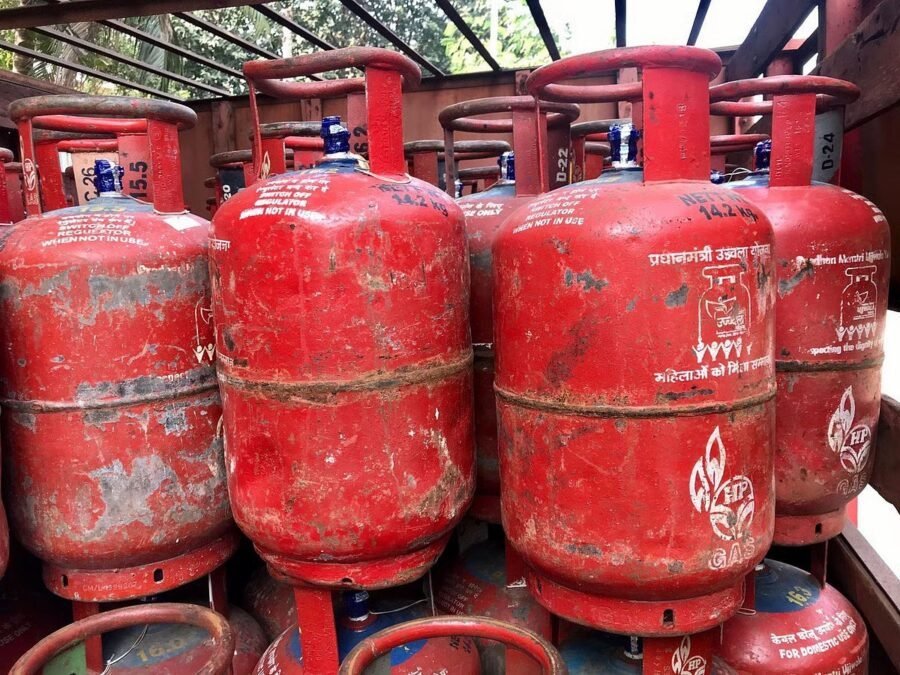 रसोई गैस आपूर्ति को लेकर अलर्ट मोड पर प्रशासन