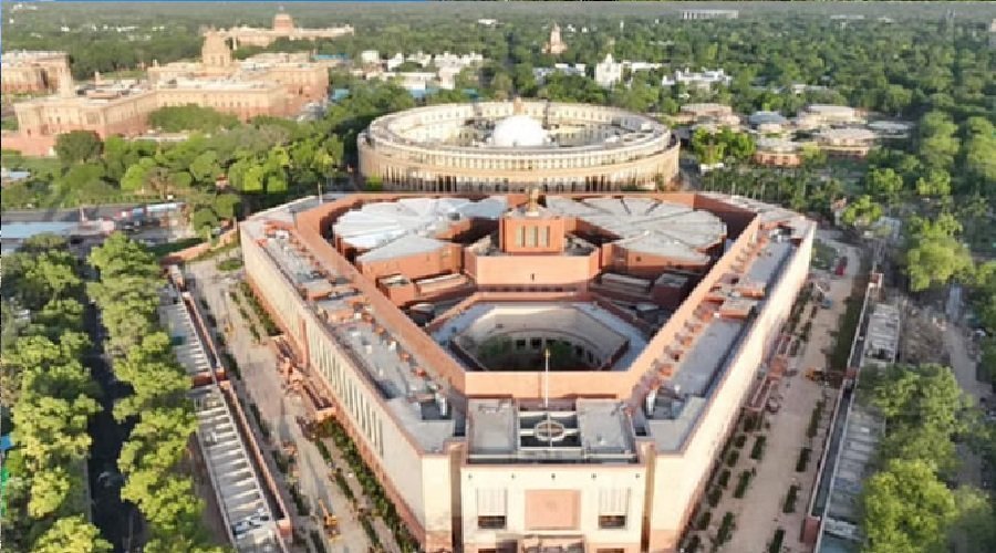 संसद का विशेष सत्र : महिला आरक्षण और परिसीमन पर तीन अहम विधेयक पेश करेगी सरकार