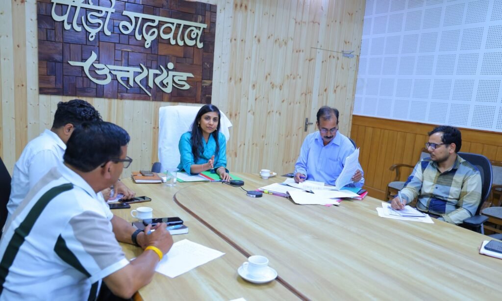 SIR -2026 को सफल बनाने के लिए डीएम स्वाति एस. भदौरिया ने राजनीतिक दलों के साथकी समीक्षा बैठक