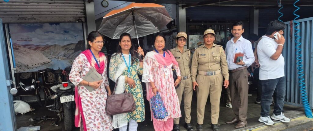बालश्रम उन्मूलन को लेकर प्रशासन सक्रिय, पौड़ी बाजार में चला विशेष निरीक्षण अभियान