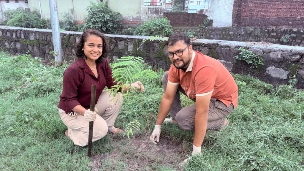 कोटद्वार : हरेला पर्व सप्ताह के अंतर्गत देवभूमि पहल समिति ने फलदार एवं औषधीय पौधों का किया रोपण