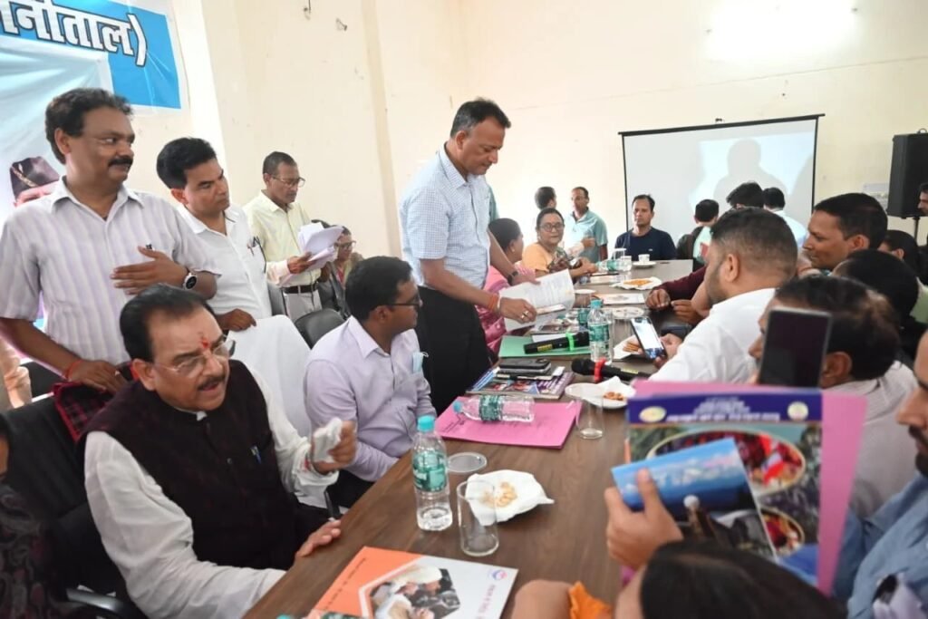 राज्य में ‘‘सेवा सुशासन और समर्पण पखवाड़ा’’ बना सुशासन की नयी पहचान, मुख्यमंत्री धामी के नेतृत्व में राज्यभर में संचालित हो रहा जन सम्पर्क अभियान