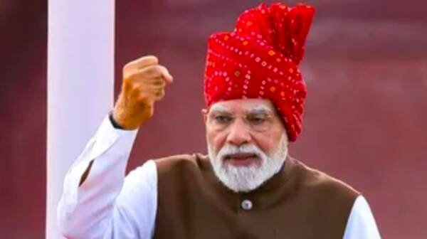 लाल किले से प्रधानमंत्री मोदी के बड़े एलान, AI ट्रेनिंग से 100 GW परमाणु ऊर्जा तक, 75 मिनट में रखा विकसित भारत का रोडमैप