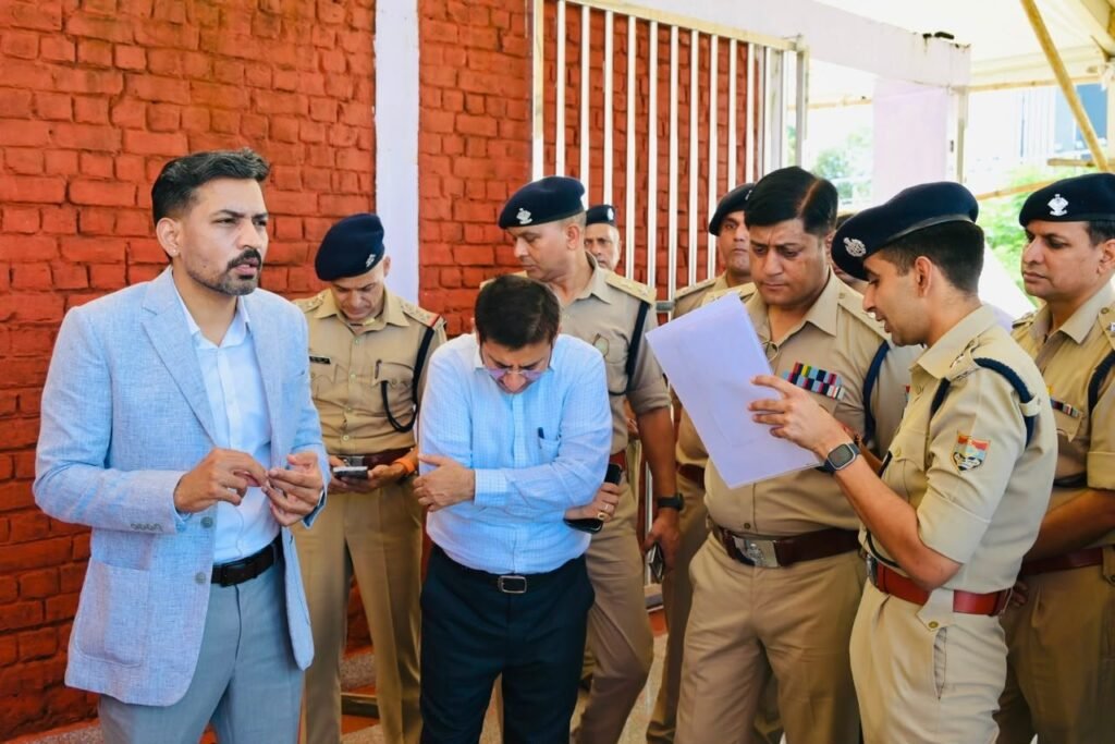 गर्व, उत्साह और उमंग के साथ मनेगा आजादी का महापर्व, 80वें स्वतंत्रता दिवस की तैयारियों में जुटा देहरादून प्रशासन