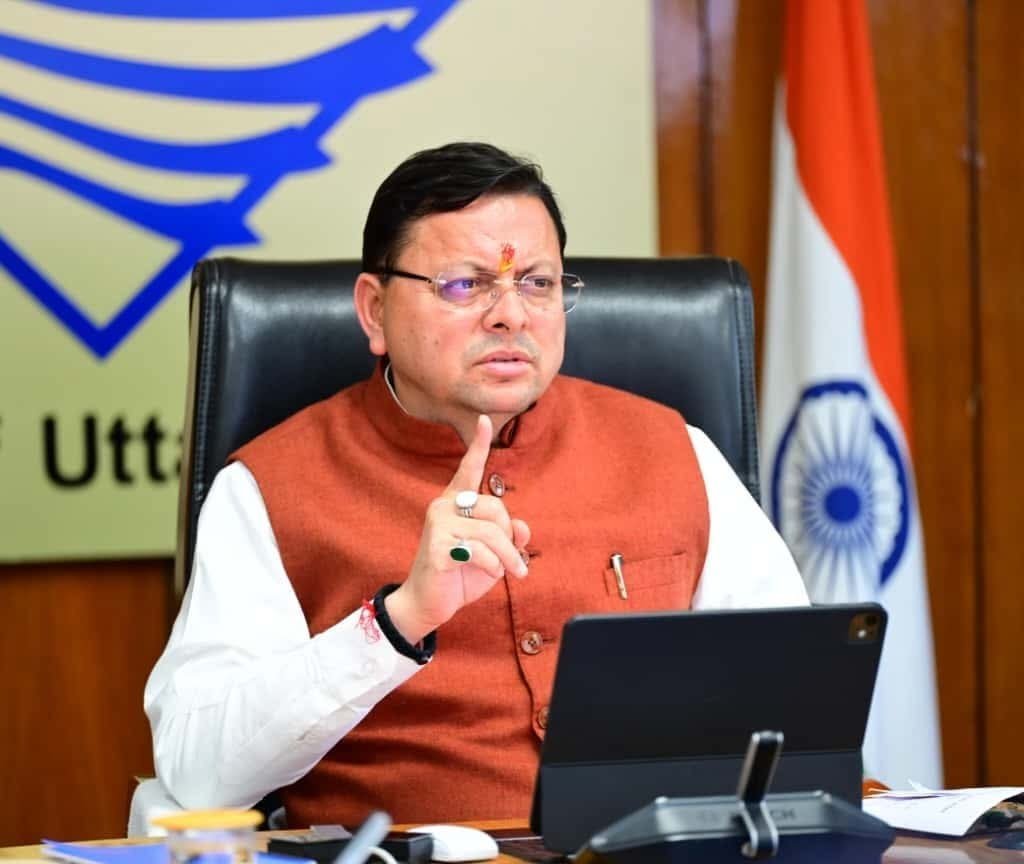 मुख्यमंत्री पुष्कर सिंह धामी का अफसरों को अल्टीमेटम : टूटी सड़कें मिलीं तो तय होगी जवाबदेही, एक नवंबर तक दुरुस्त होंगी खोदी गई सड़कें